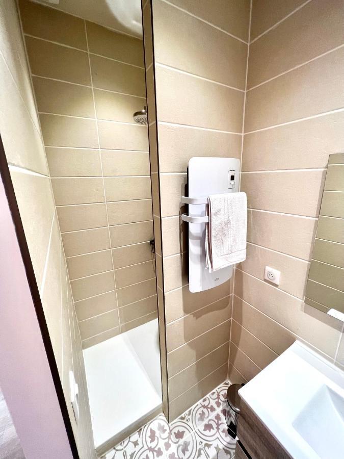Roma Reva: Design Et Home Cinema Nimes Exterior foto